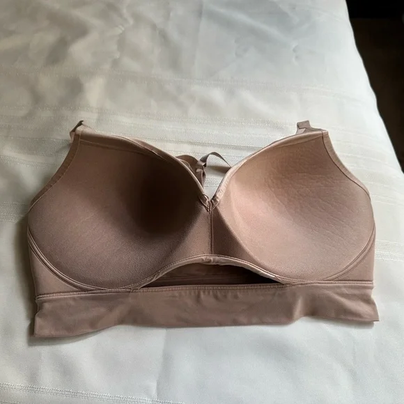 Victoria's Secret Nude Bralette - Picture 4 of 5